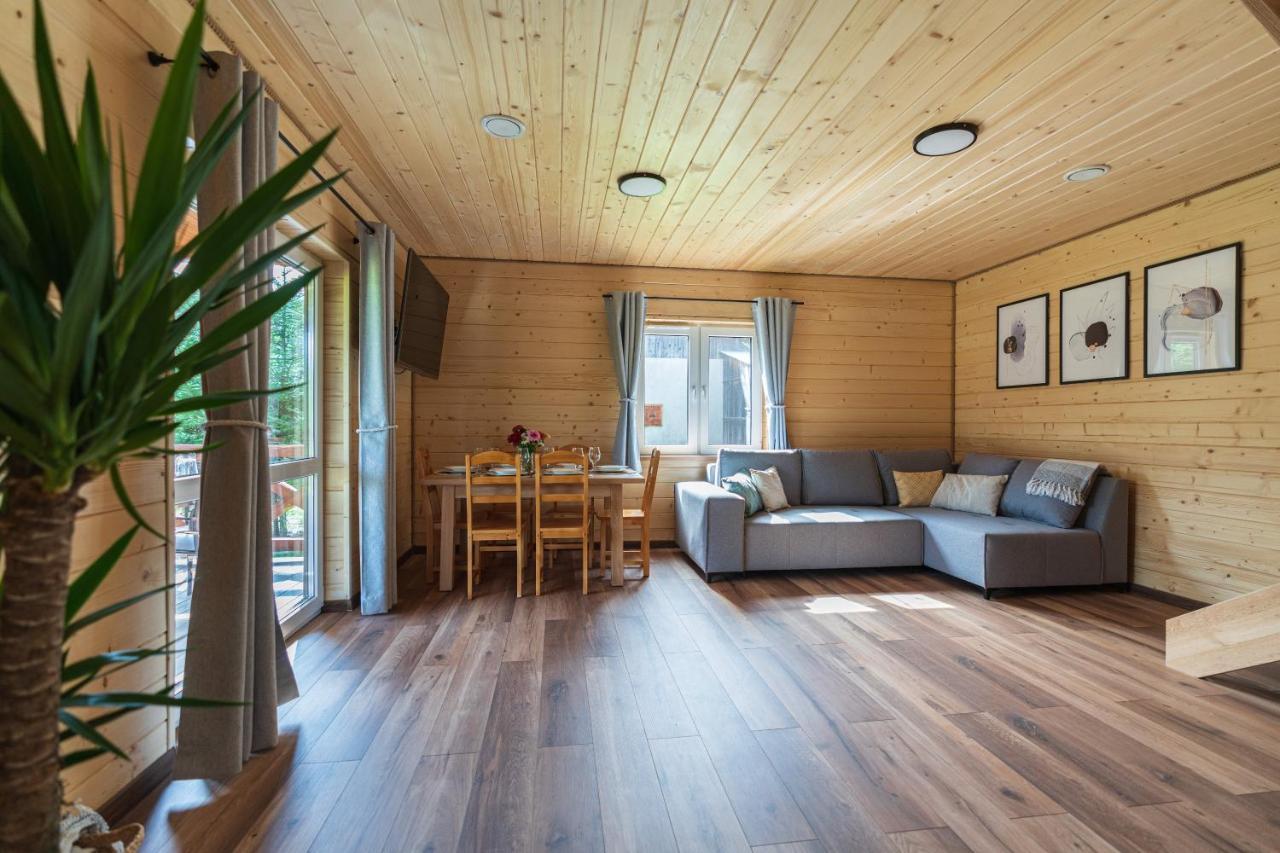 Roztoczanska Ostoja Apartamento Adamow  Exterior foto