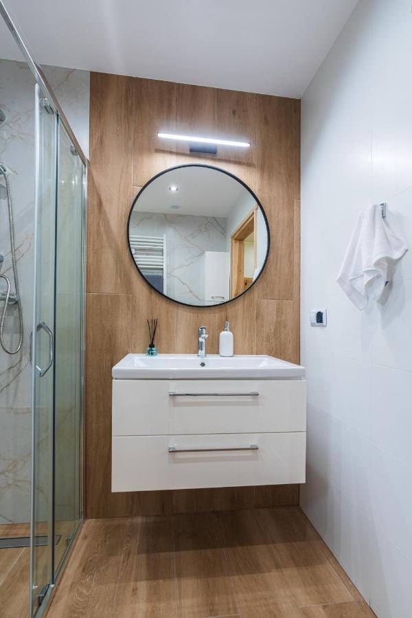 Roztoczanska Ostoja Apartamento Adamow  Exterior foto