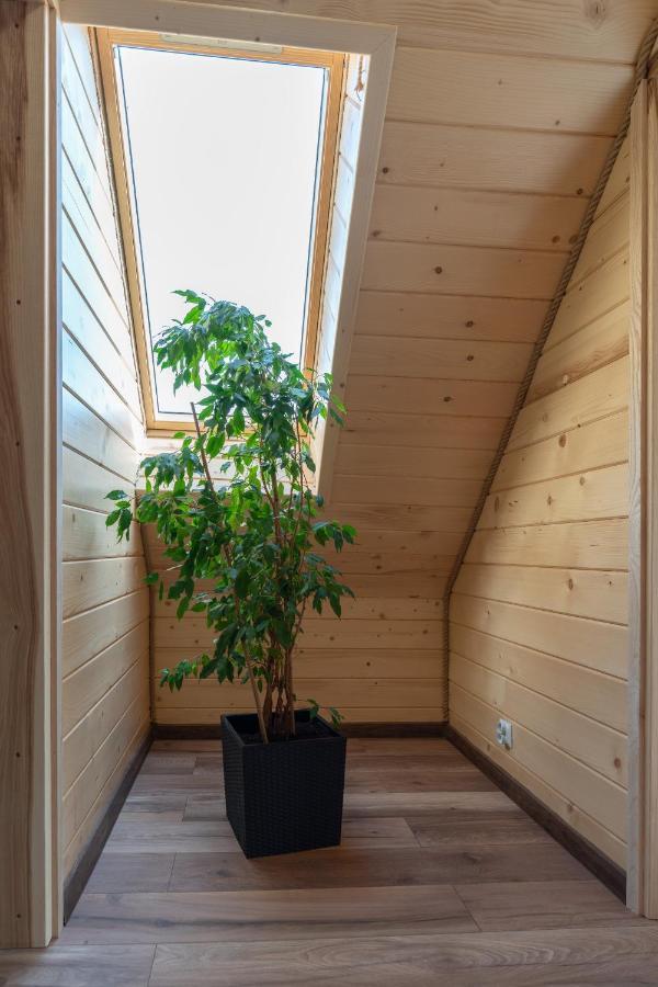Roztoczanska Ostoja Apartamento Adamow  Exterior foto